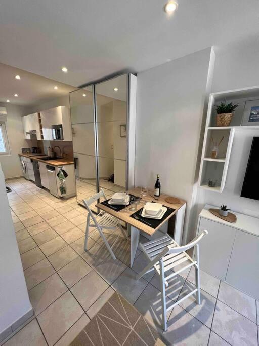 Apartment Climatise En Bord De *